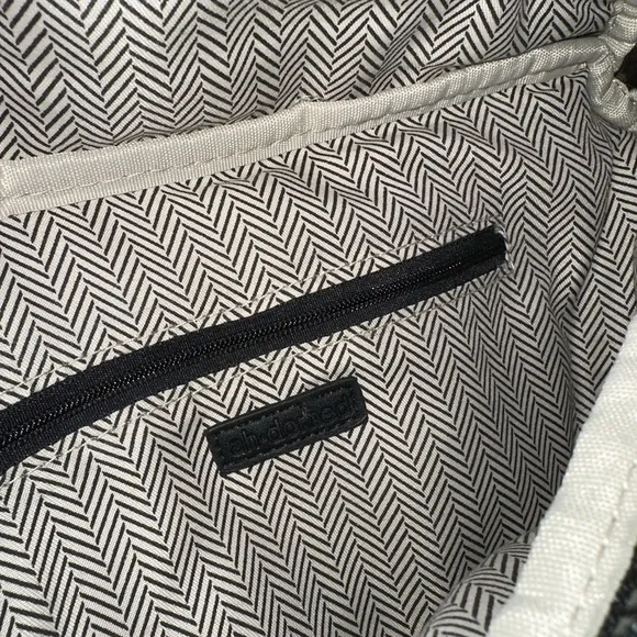 Black Shiny Puffer Belt Bag - Picture 4 of 5